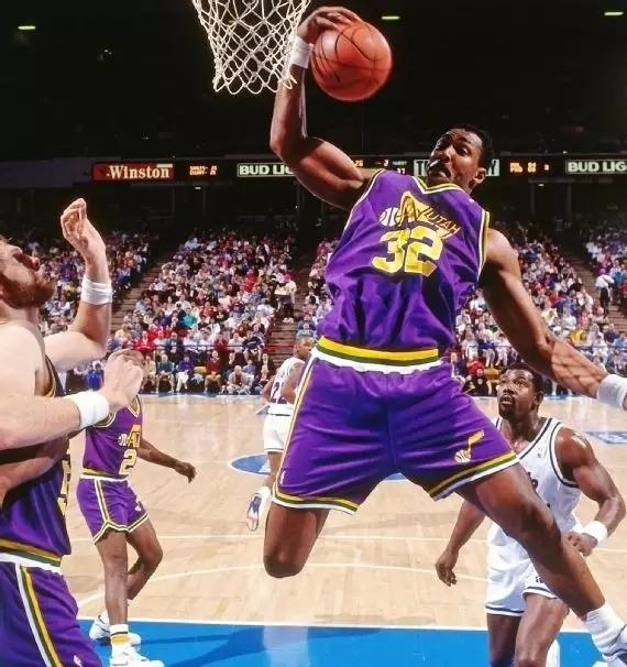 萨队员对比 萨队员对比